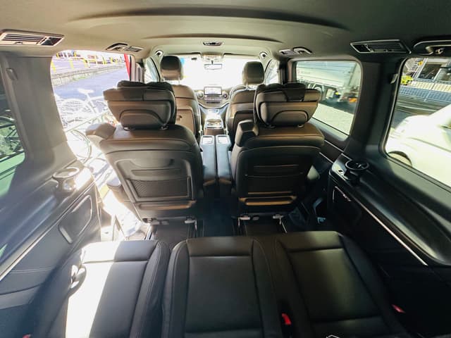 Mercedes-Benz V-Class Black Suite - View 4